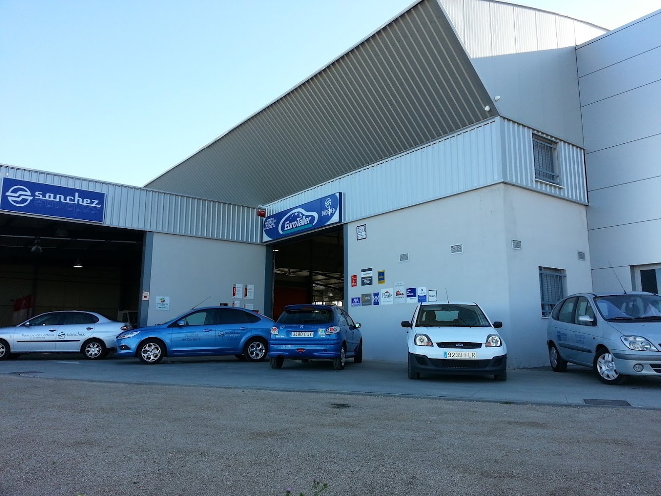 Centro Multimarca Sánchez Sánchez Sl.Chapa y pintura. Mecanica